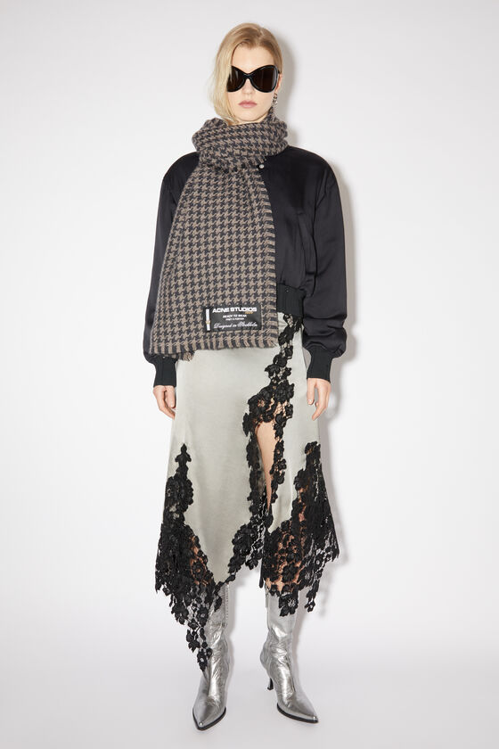 (image for) Humanized Houndstooth wool scarf